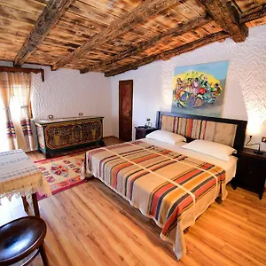https://tradita-geg-and-toske-hotel.albaniahotels.org